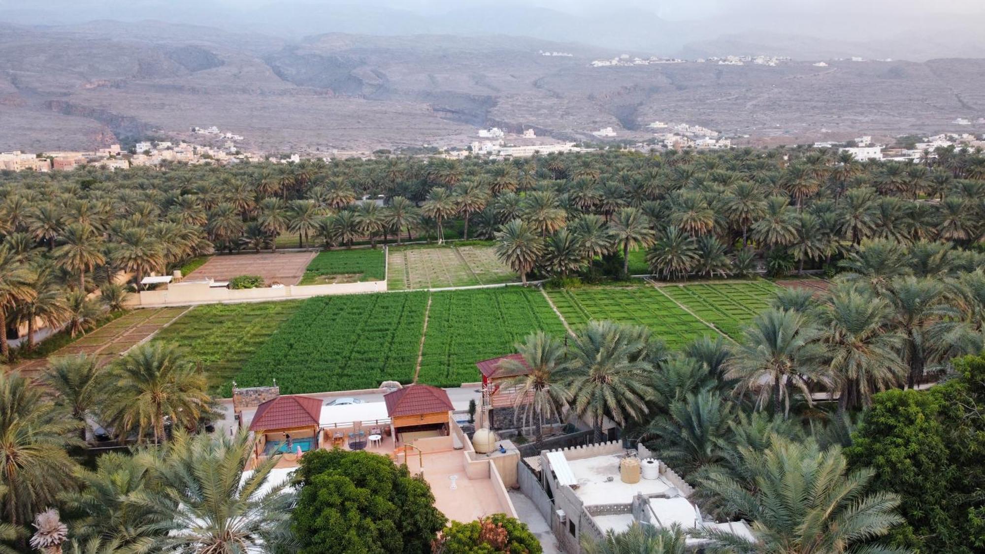 بيت نُزل السلام Bait Salam Inn Эль-Хамра Екстер'єр фото
