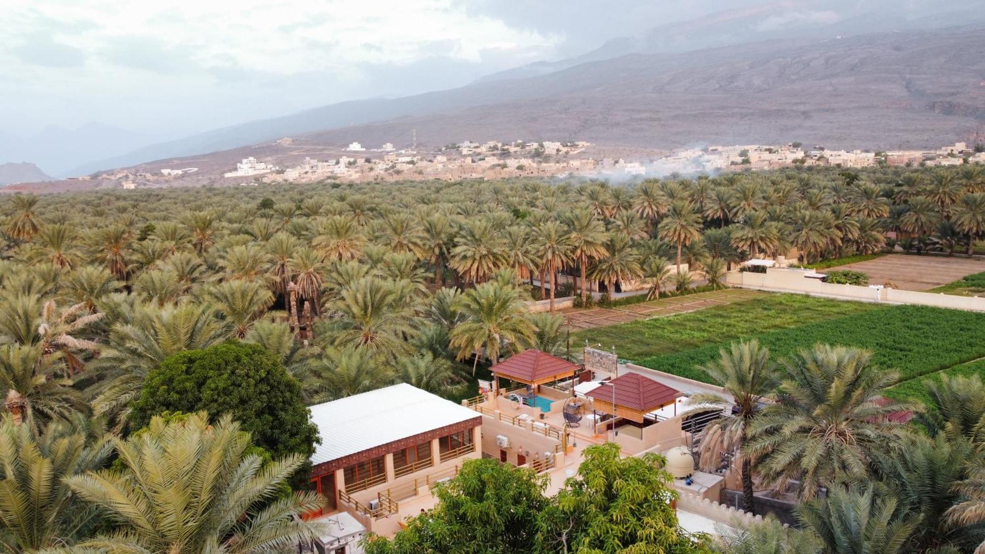 بيت نُزل السلام Bait Salam Inn Эль-Хамра Екстер'єр фото