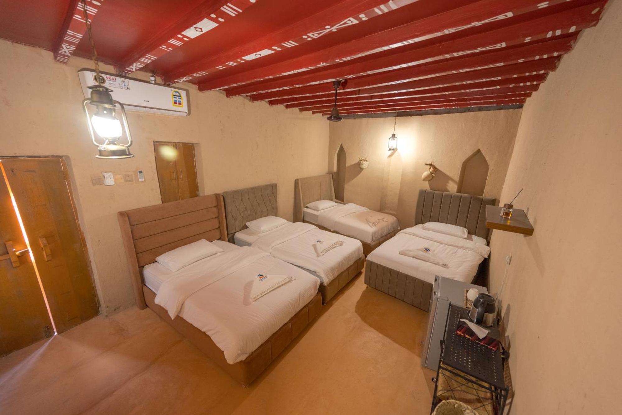 بيت نُزل السلام Bait Salam Inn Эль-Хамра Екстер'єр фото