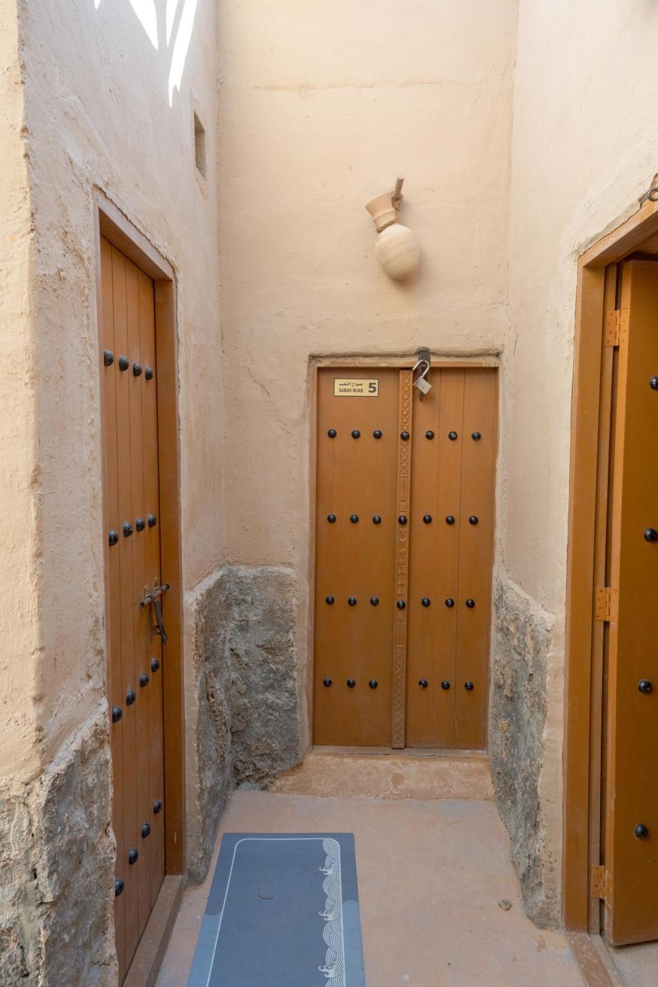 بيت نُزل السلام Bait Salam Inn Эль-Хамра Екстер'єр фото