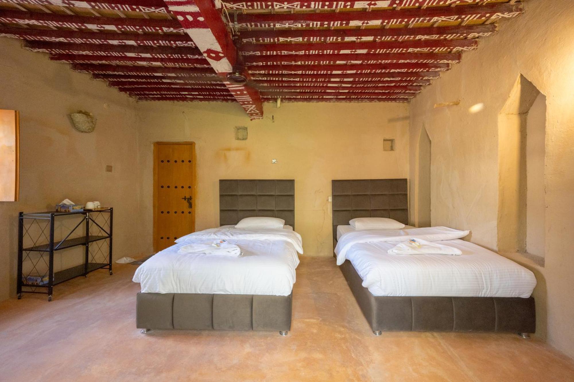 بيت نُزل السلام Bait Salam Inn Эль-Хамра Екстер'єр фото