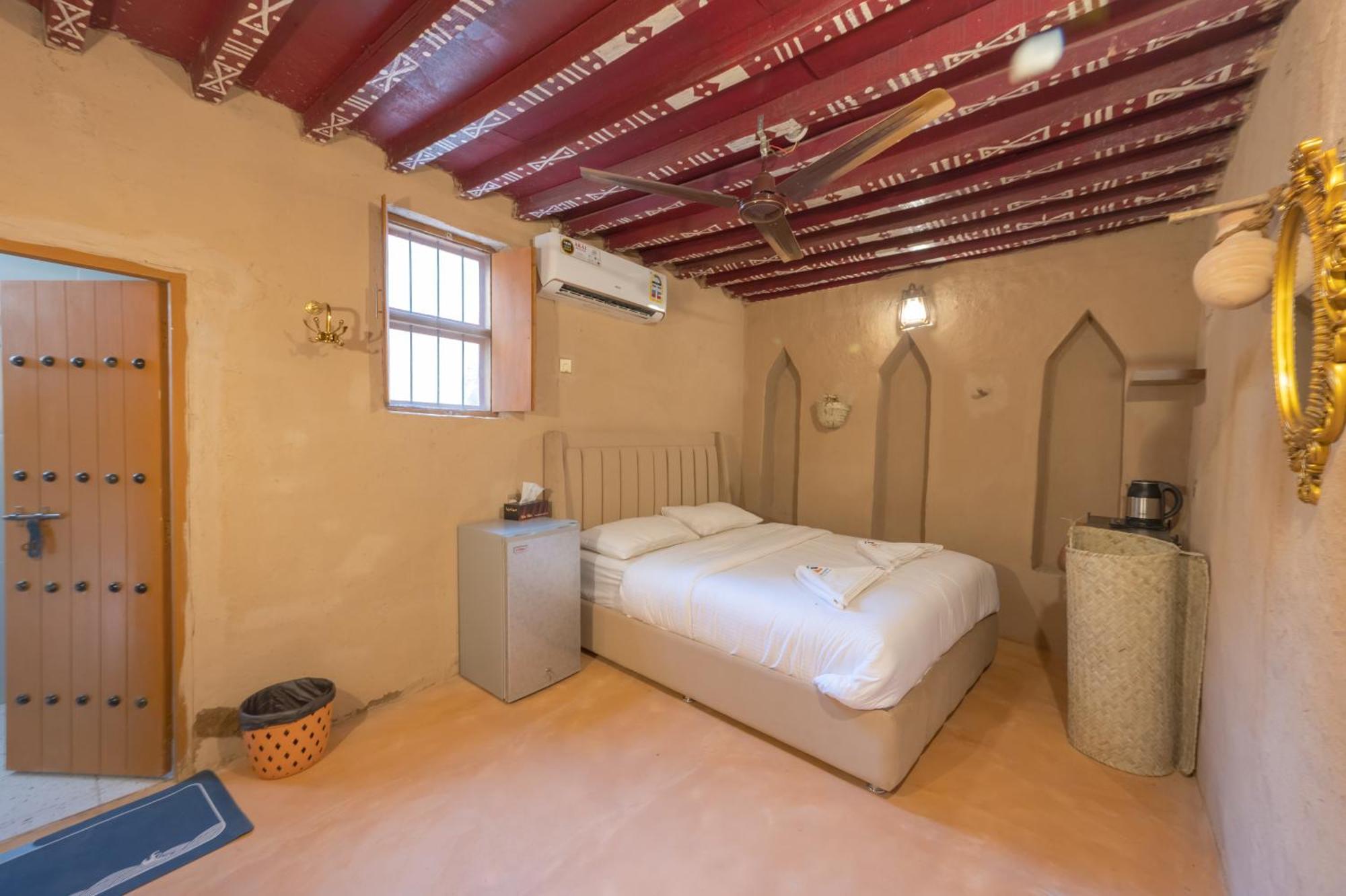 بيت نُزل السلام Bait Salam Inn Эль-Хамра Екстер'єр фото