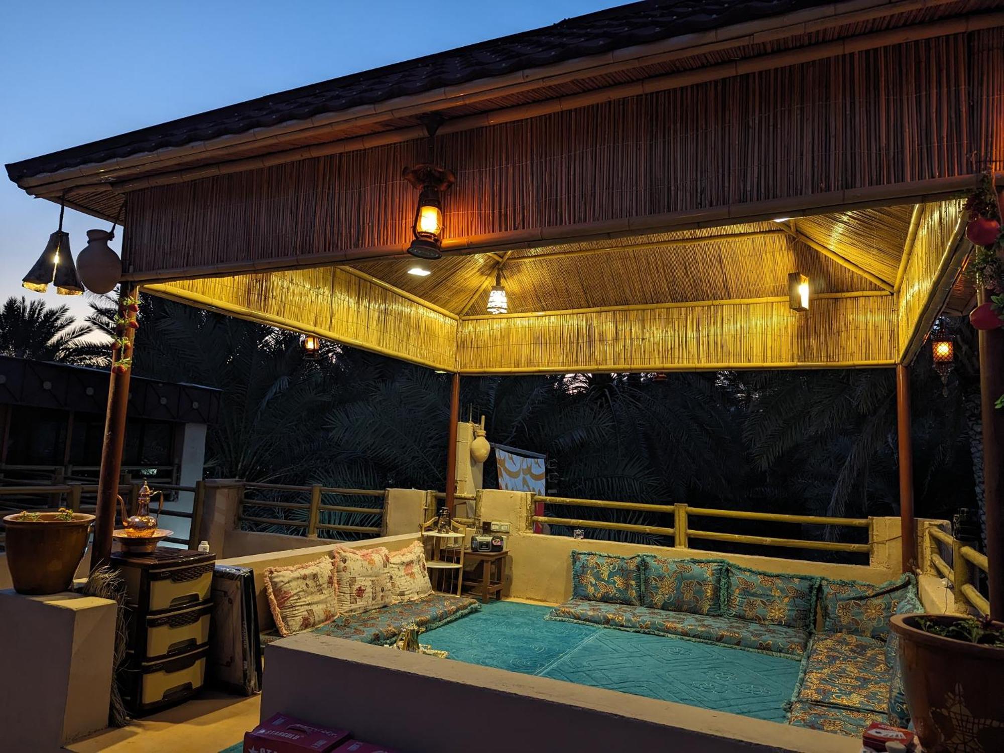 بيت نُزل السلام Bait Salam Inn Эль-Хамра Екстер'єр фото